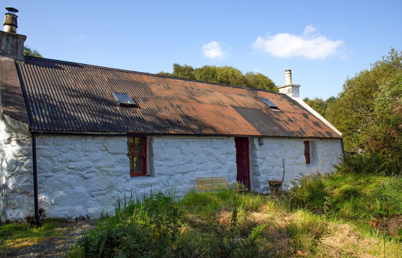 Half Of 12 Camustianavaig Villa Camastianavaig Exterior photo