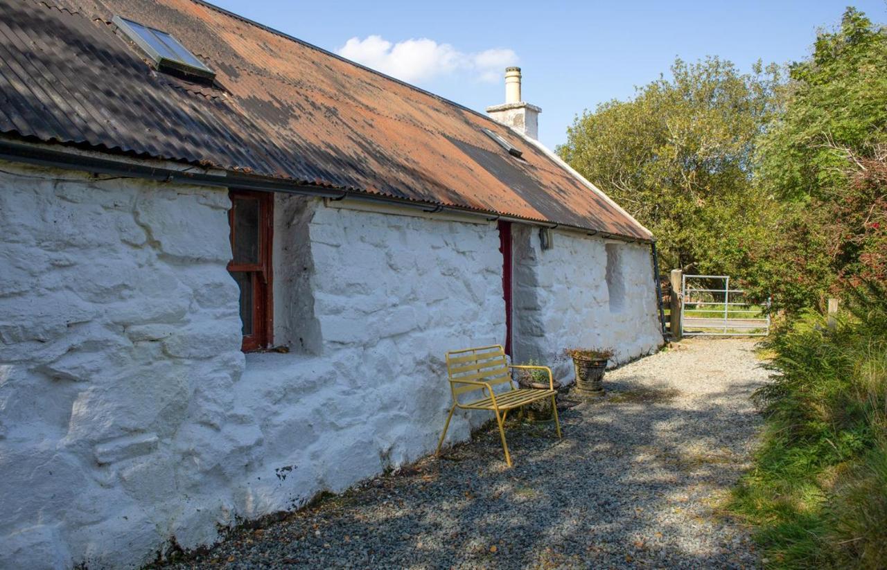 Half Of 12 Camustianavaig Villa Camastianavaig Exterior photo